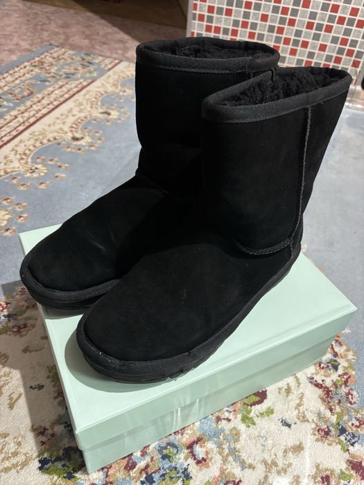 Продам УГГИ В хорошем состояний