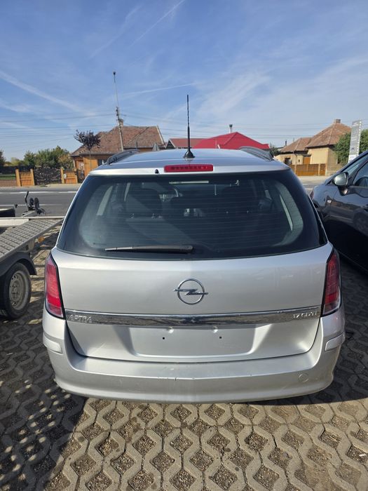 OPEL Astra 2004 — imagine 5
