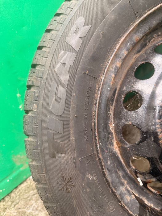 4 зимни гуми с джанти – 165/70 R13