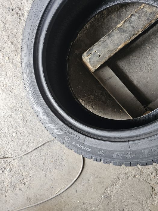 2 anvelope iarna 225 50 17 Dunlop Runflat