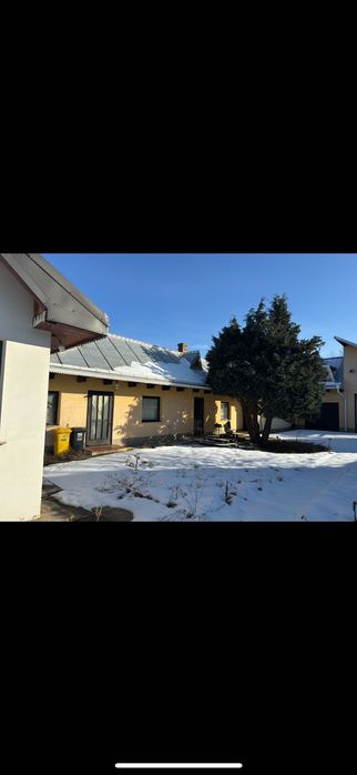 Casa de Vanzare!  Cu toate utilitățile,gradina ,2 garaj,