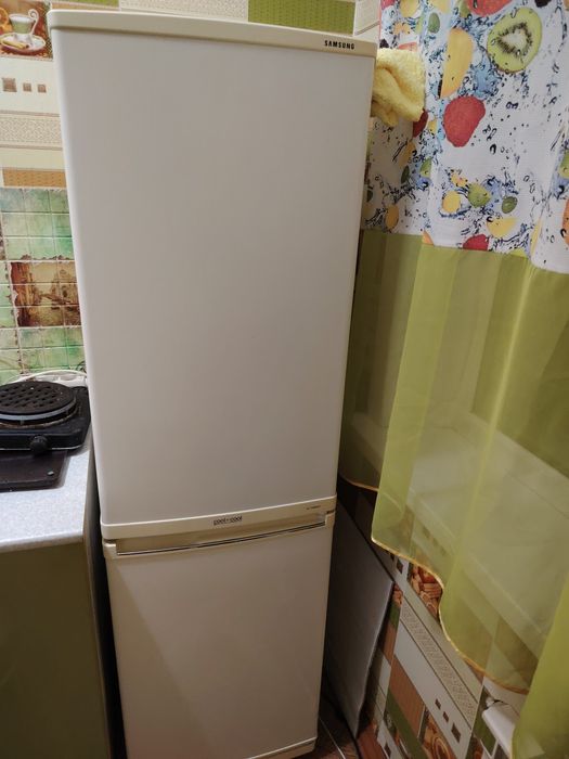 Продам холодильник самсунг