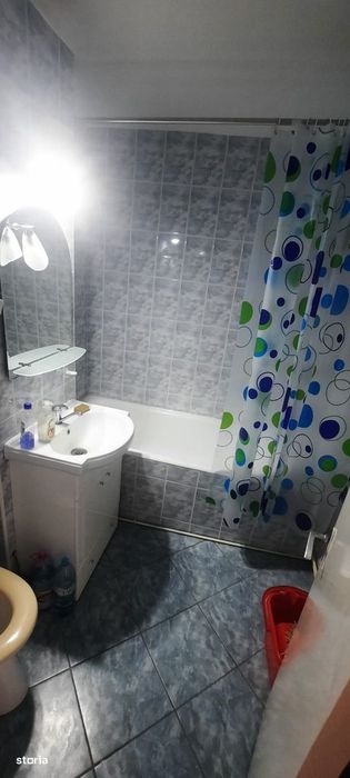 Campina - ultracentral - ap. 2 cam - 350 Euro/Luna