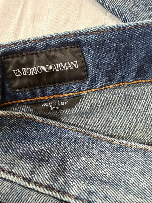 vand blugi emporio armani marimea 40