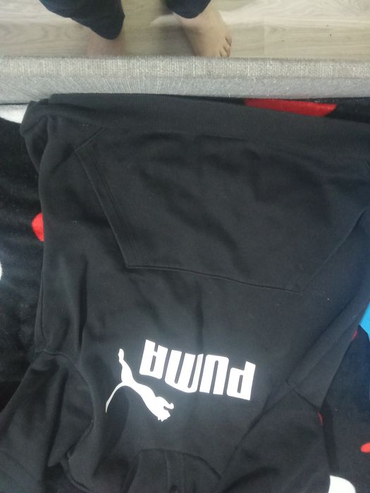Vând bluza puma  neagra
