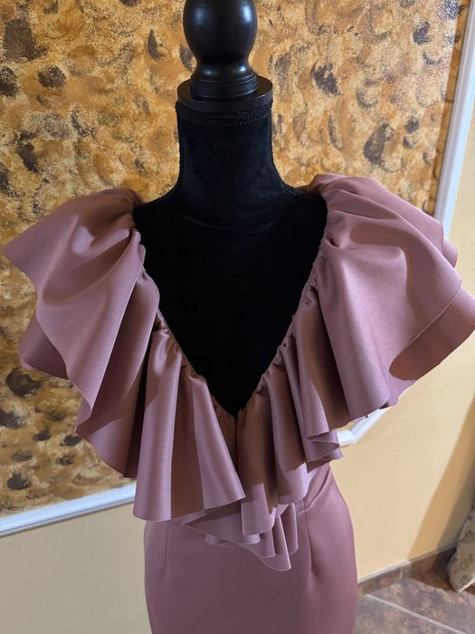 Rochie midi realizata la comanda