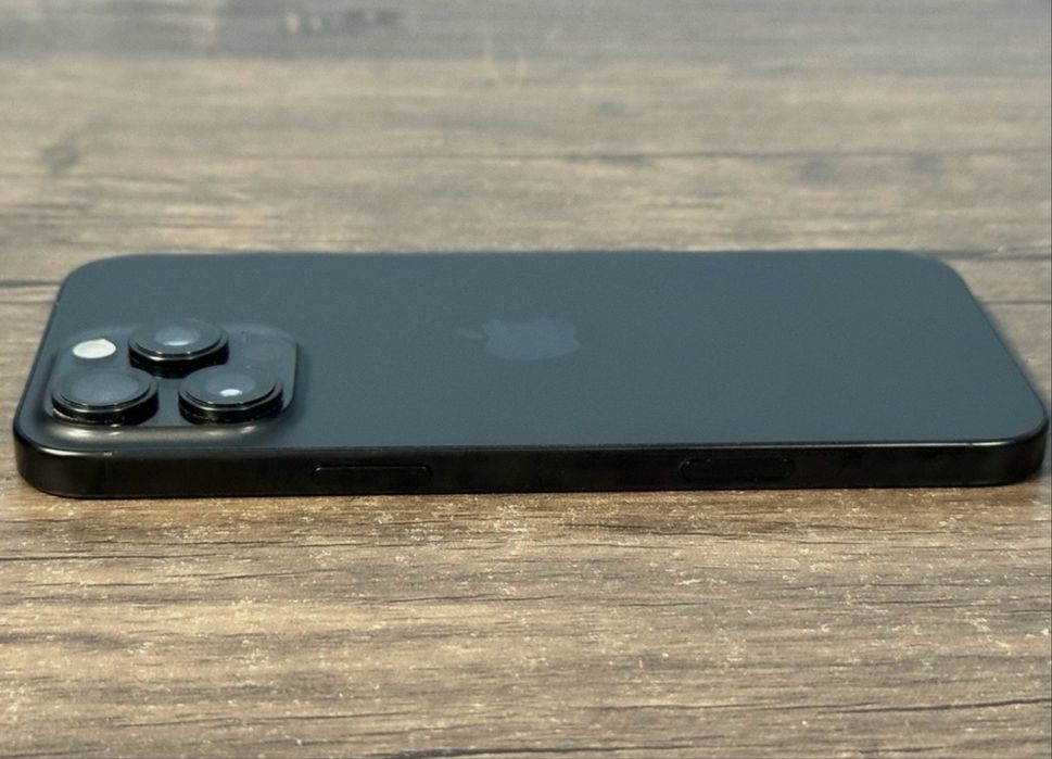 iphone 16 pro max black titanium