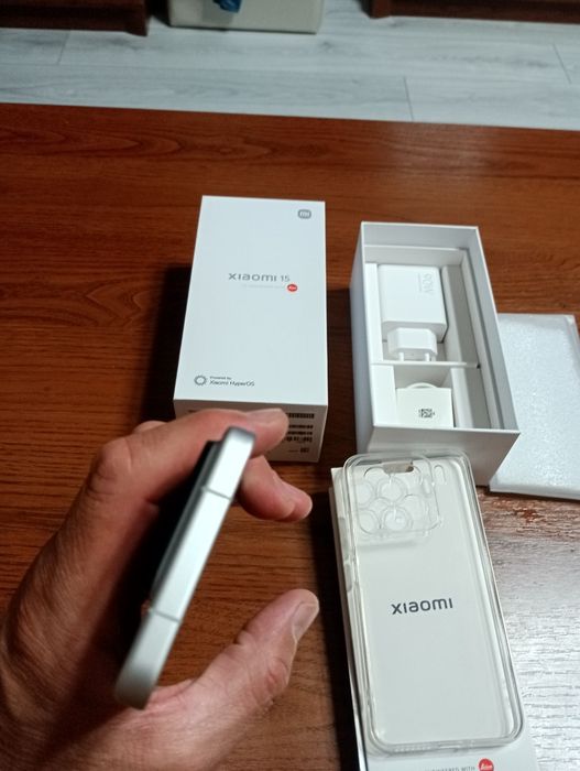 Xiaomi 15 смартфон