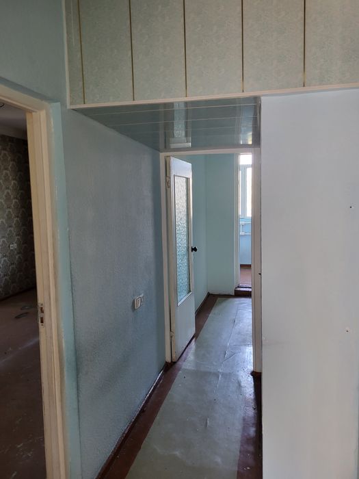 Аренда коракамиш 2.хонали  фаргона макро йулни юзида жойлашган