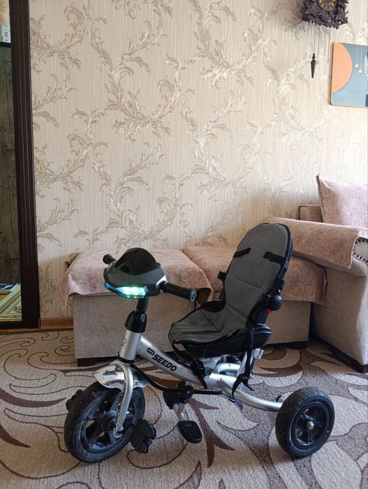 Продаётся детский велосипед.