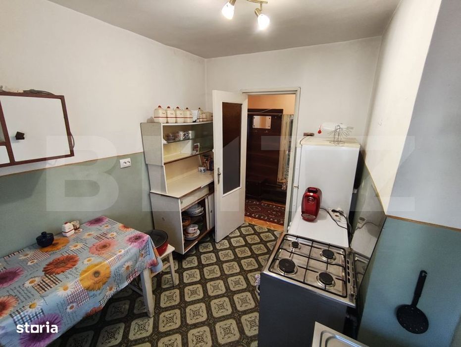 Apartament 3 camere la etajul 1 renovabil in Nufarul