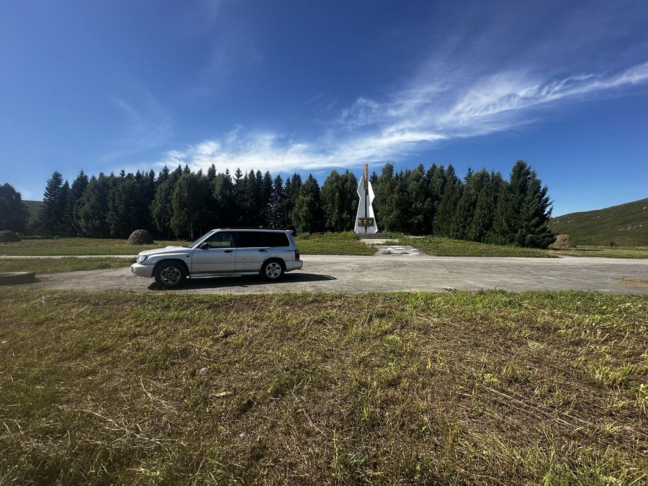 Продам машину Субару