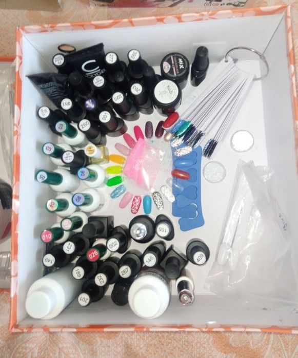 Продам маникюрный набор