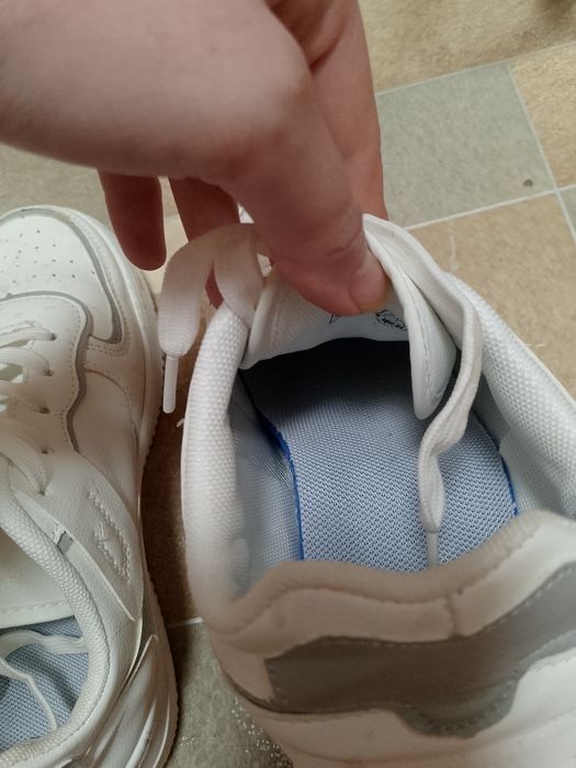 Продам крассовки новые