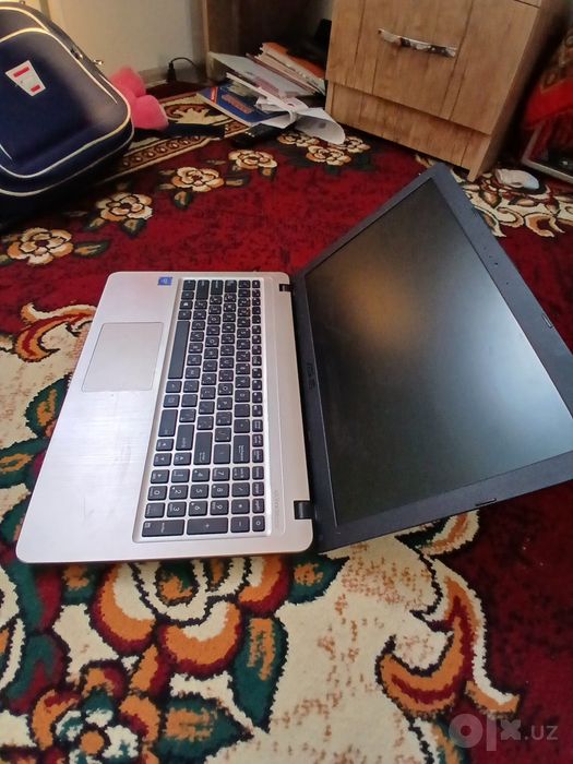 Asus intel celeron(R) 4/1tb