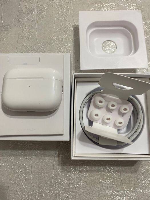 AirPods Gen 2 ANC