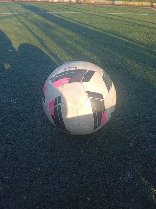 Продавам топка и ботонки