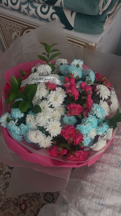 Продам цветы свежие вчера купил