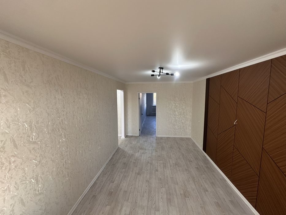 Продам 2 квартиру  Есет Батыр 105 к2