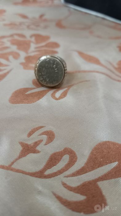 Серебряный кольцо