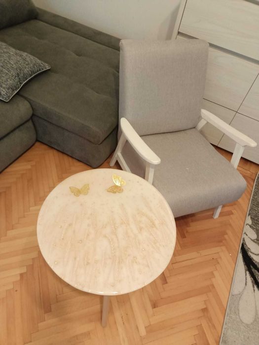 masuta cafea din lemn si rasina