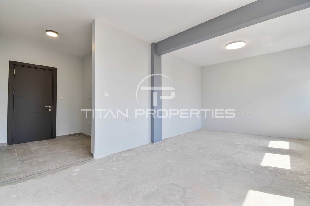 Продава се Промишлена сграда в Асеновград - 1650 кв.м за 1261 €/кв.м - Снимка #9