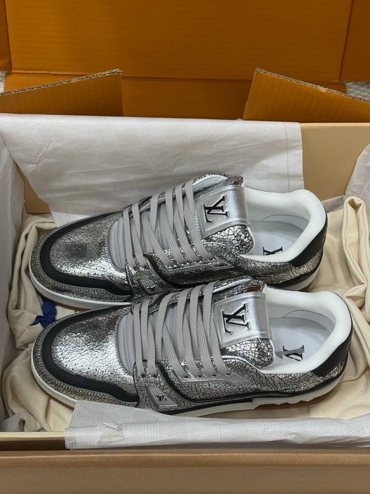 Adidasi Louis Vuitton Trainer Premium