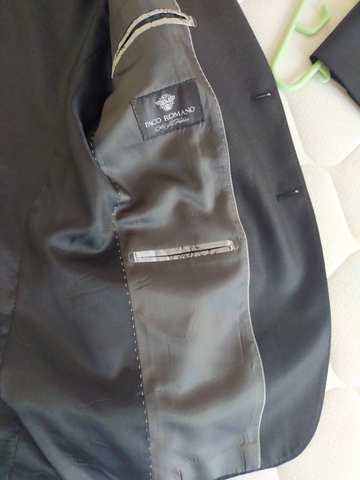 Costum negru băieți mărime 46 stare impecabilă