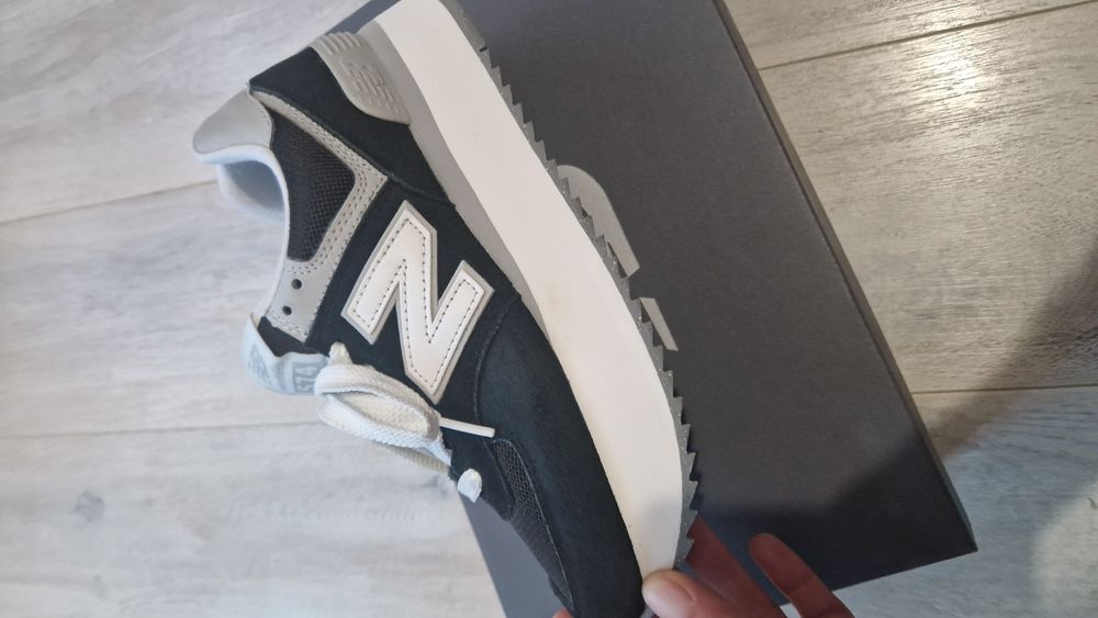 New balance оригинални маратонки