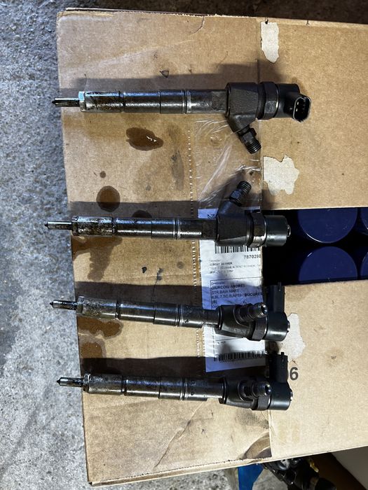 Injector Opel Vectra Astra Signum Zafira 1.9 cdti Z19DTH 150cp