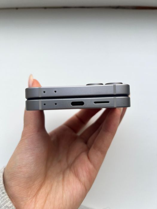 Samsung Galaxy Z Flip 6