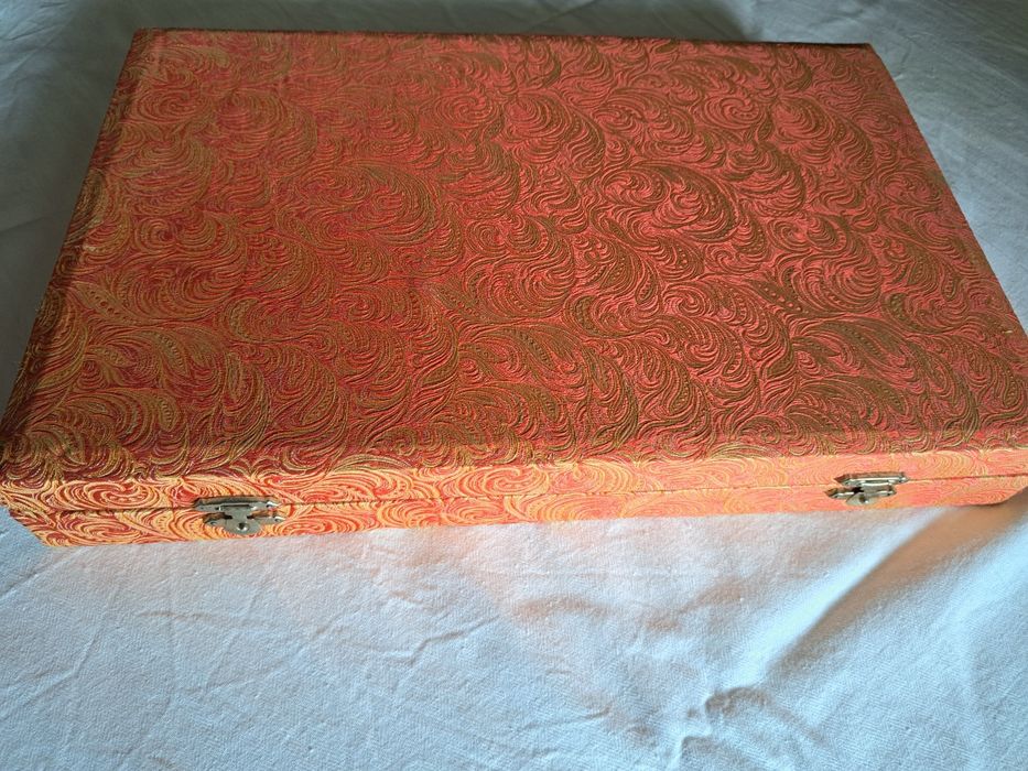 Прибори за хранене