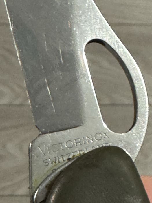 Briceag victorinox miltar