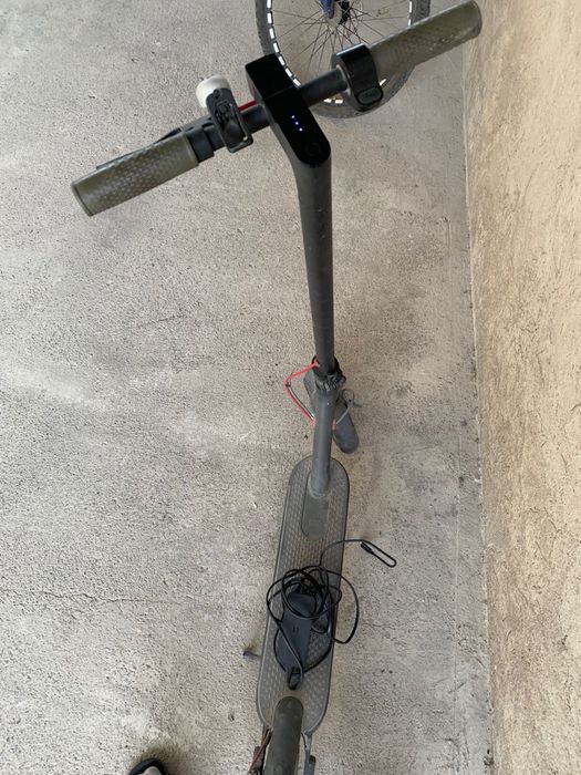 Продается электросамокат Hiaomi