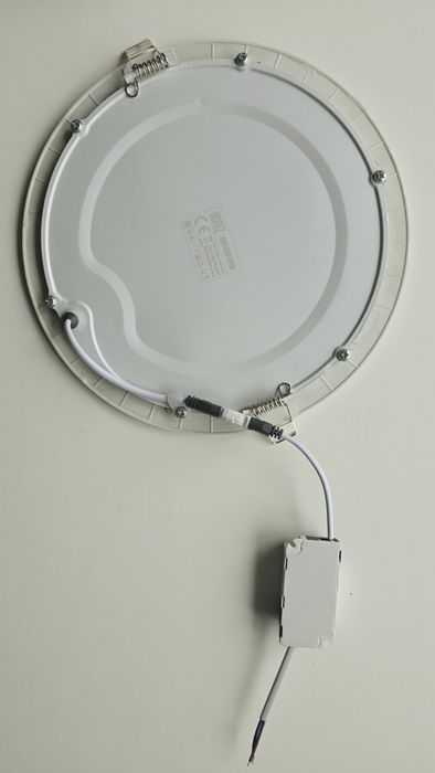 Споты (освещение)