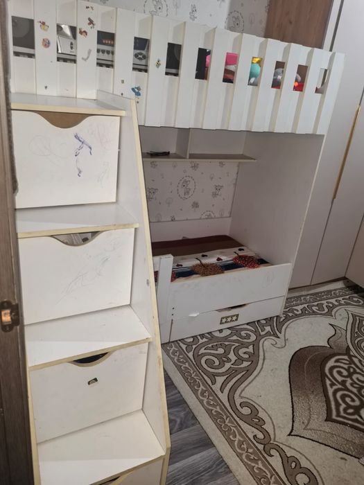 Кровать детская двухэтажная