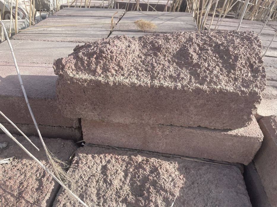 Рваный камень блок