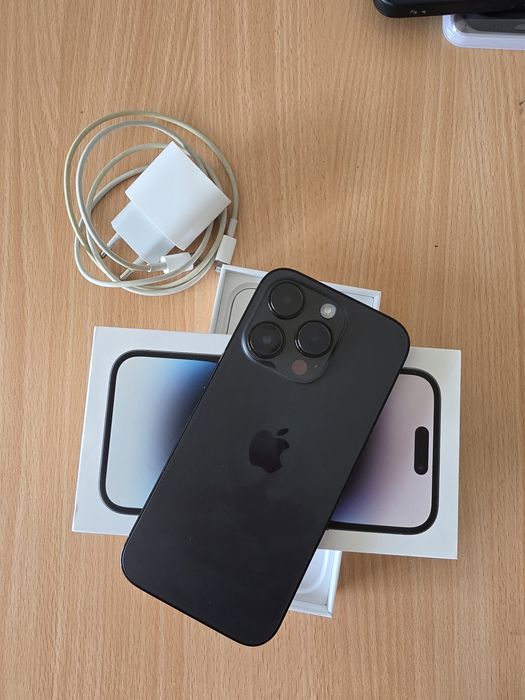 Продавам iPhone 14 Pro 256GB - Space Black (Черен Графит) • Пълен комплект