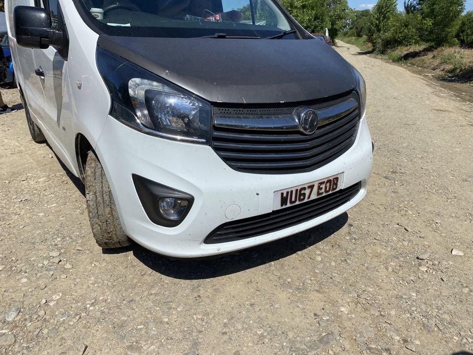 Fuzetă stânga față Opel Vivaro 1.6 cdti 2017