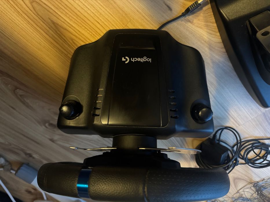 Волан и педали Logitech G29