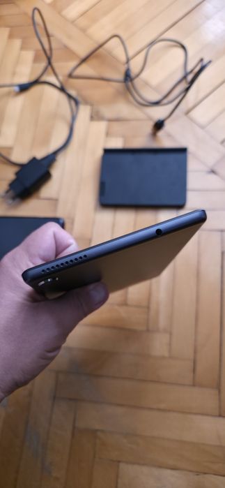 Tableta Lenovo Tab M8 8" OCTACORE 4 GB 64 GB