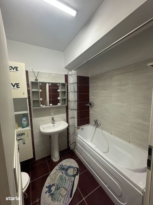 Apartament 3 camere de inchiriat-Metrou Aparatorii Patriei