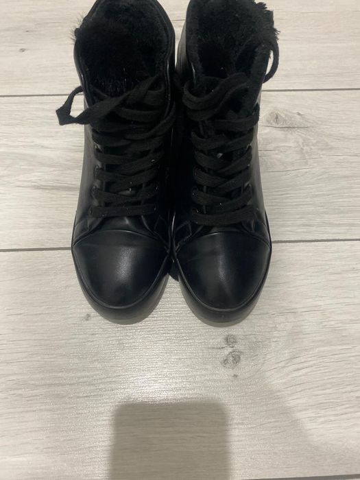 Продам  женскую обувь  демисезон