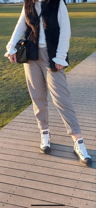 Pantalnoi in carouri