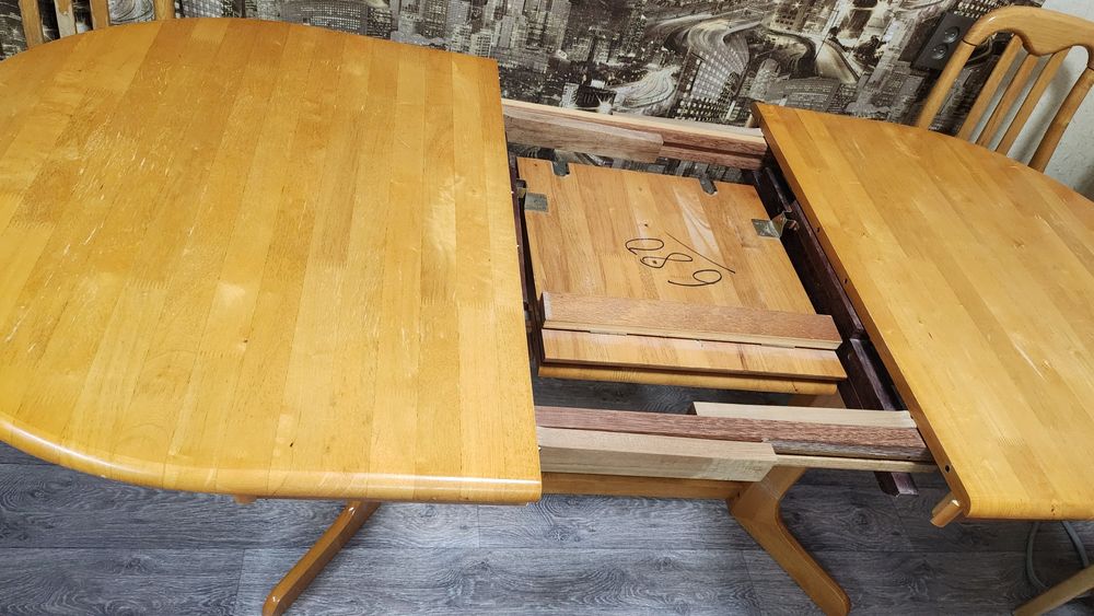 Стол деревяный раздвижной