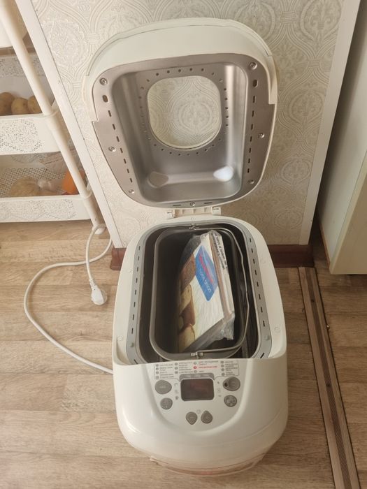 Продается Хлебопечка