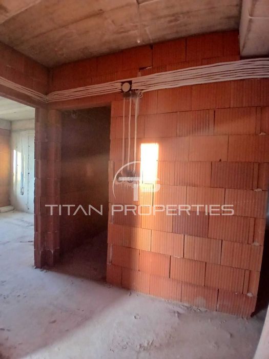 Продава се Тристаен апартамент в Пловдив, Остромила - 86 кв.м за 1391 €/кв.м - Снимка #4