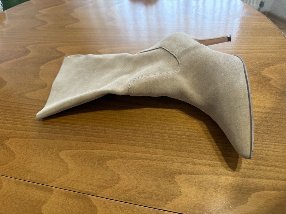 Ботуши с естествен велур