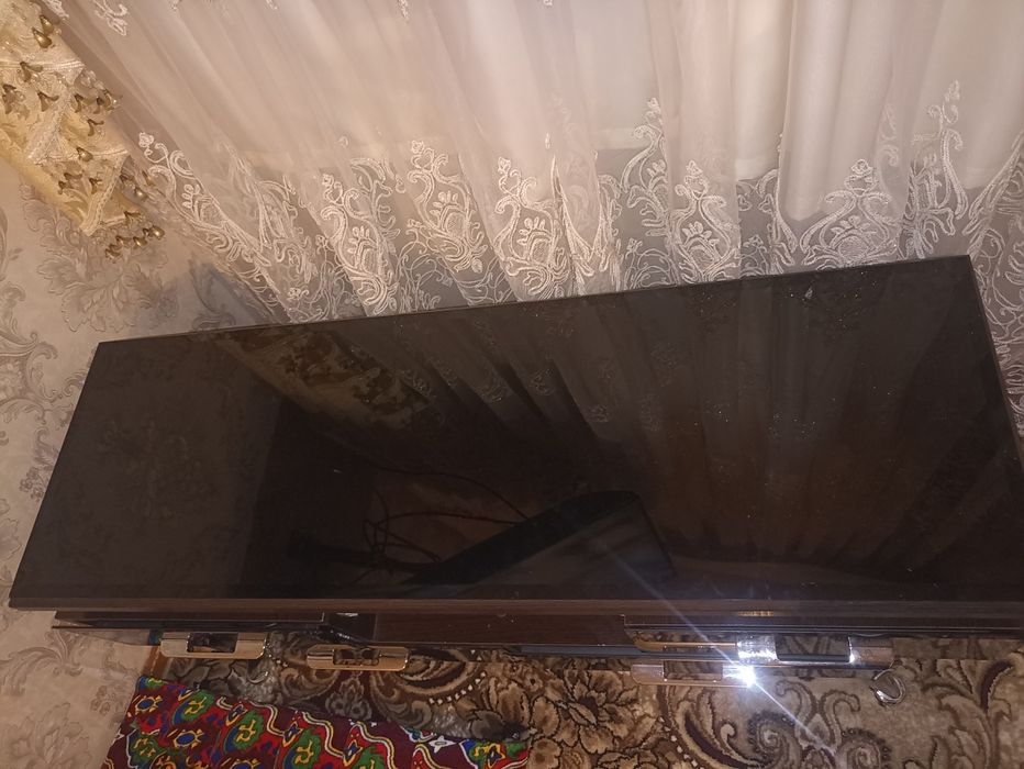 Продается подставка для телевизора в отличном состоянии