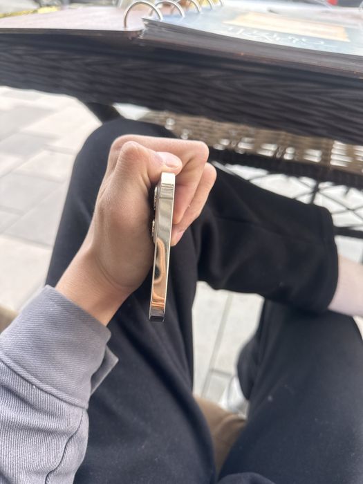 Продам Айфон 12 про макс, 256 гб